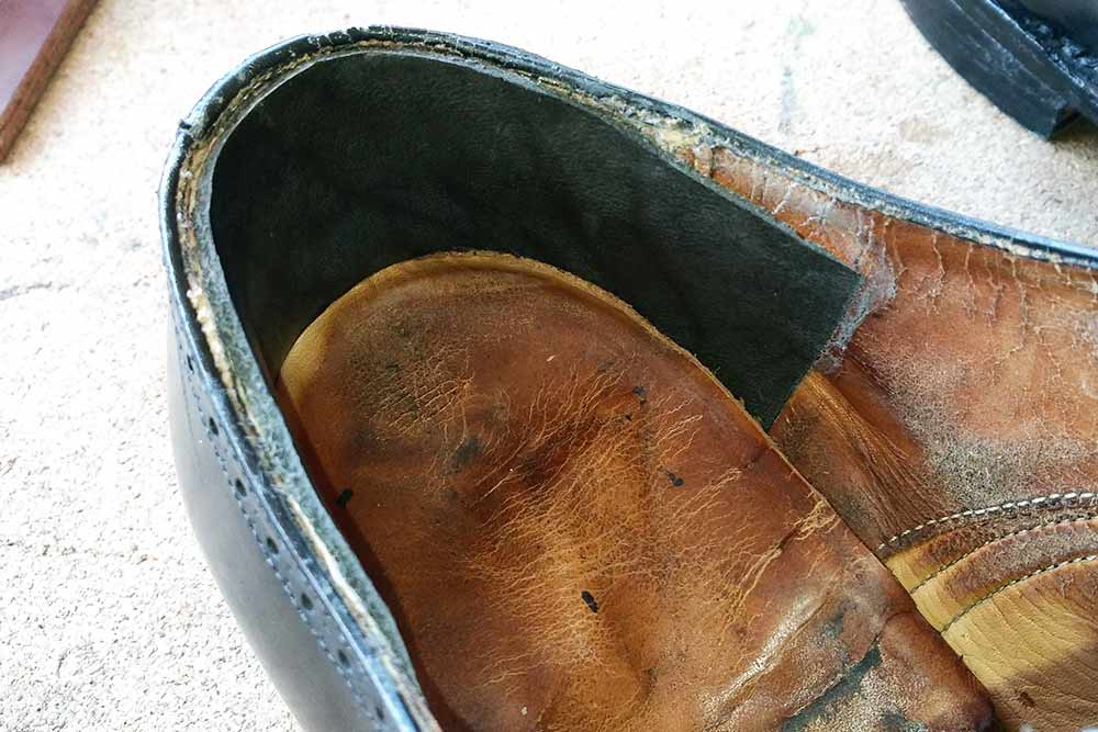 自分で行う革靴の補修 靴のかかと内側の革の破れ編 Make Shoes Yourself